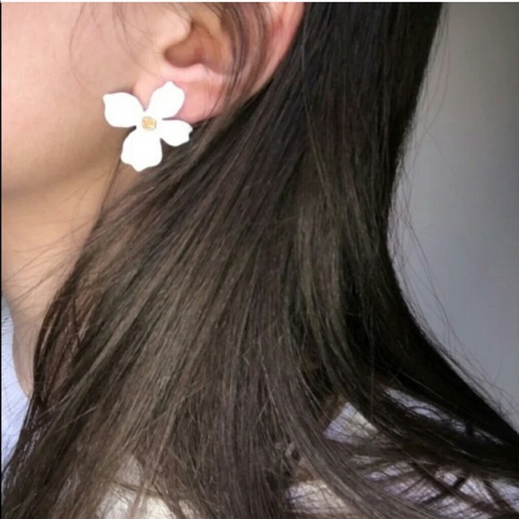 ⚜️• Artesian Moon Flower Handmade Ear- - Picture 3 of 4